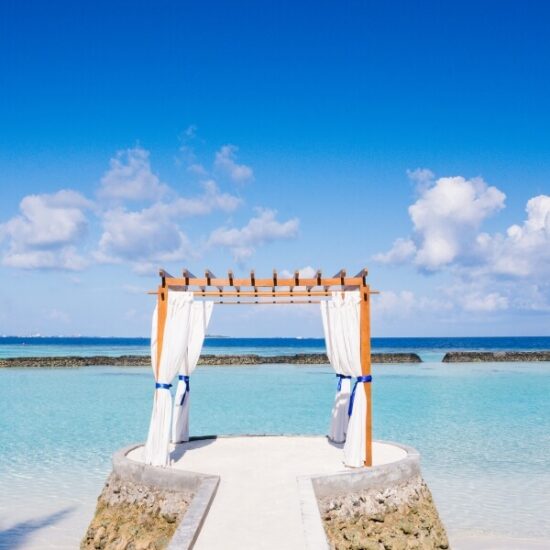 Island hopping Maldives tour