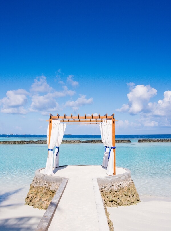 Island hopping Maldives tour